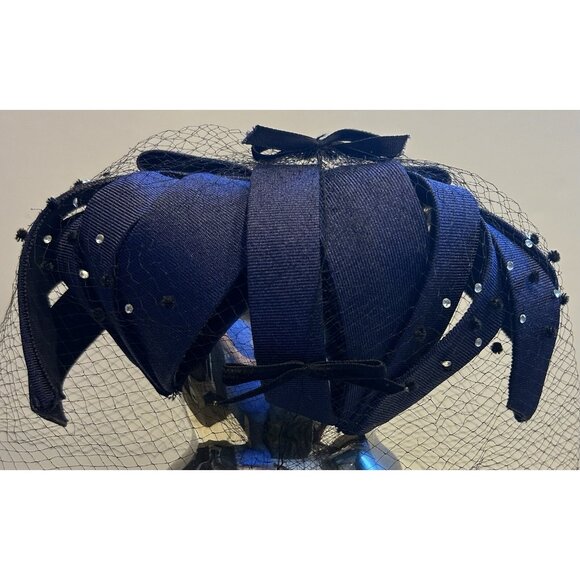 Ladies’ Hat Designed By Gertrude Menczer St Louis w/ Combs & Veil Net Navy Blue - Picture 2 of 12